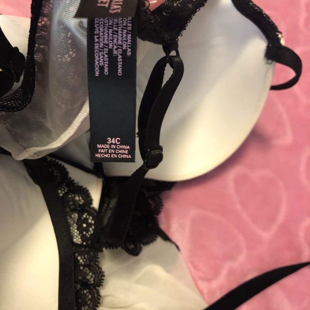 Victoria Secret Lingerie - Picture 3 of 6